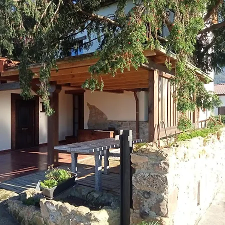 Casa Boni Y Florina Nava